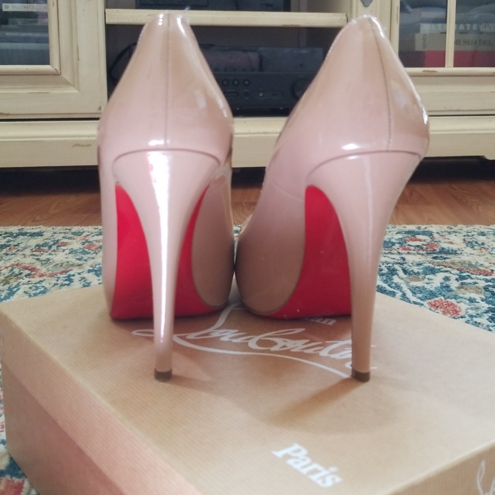 Nude Christian Louboutin pumps size 37(US 7)
